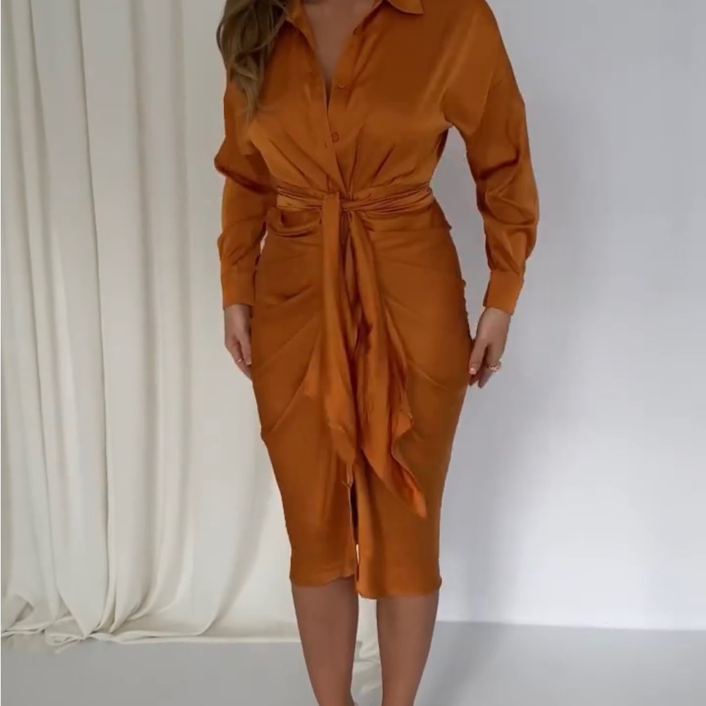 Dress - Picture 2 of 8